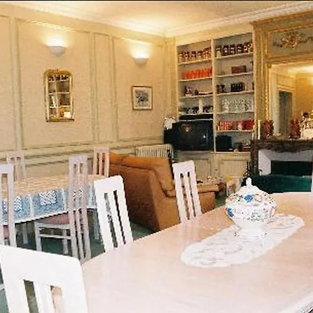 Le Chateau De Mondan B&B Guécélard
