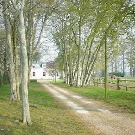 Le Chateau De Mondan B&B *